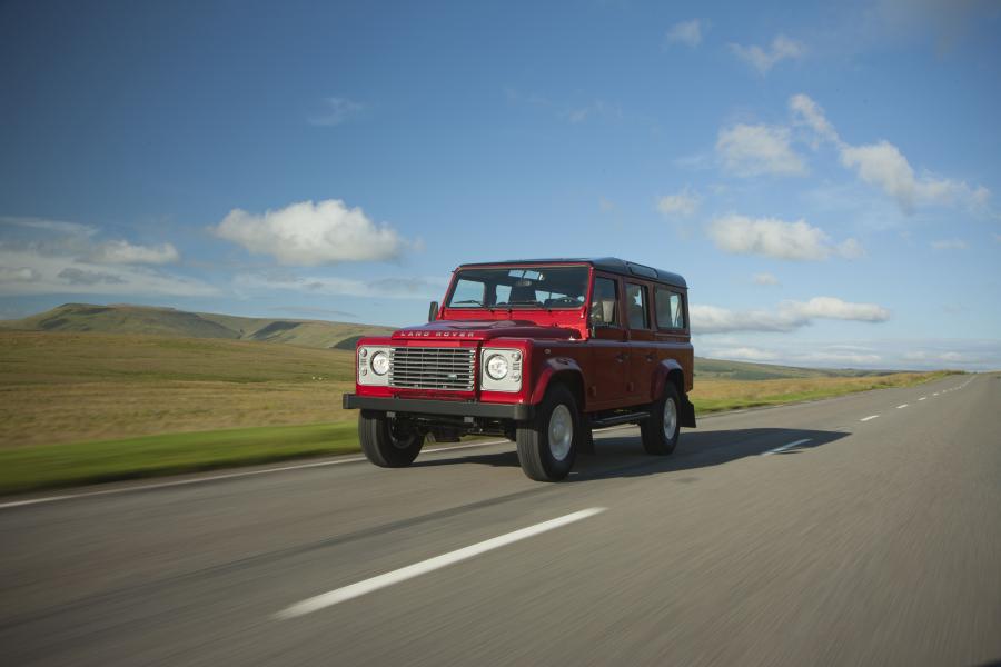  Land Rover Defender 110 2013 года  (фото 8 из 11)